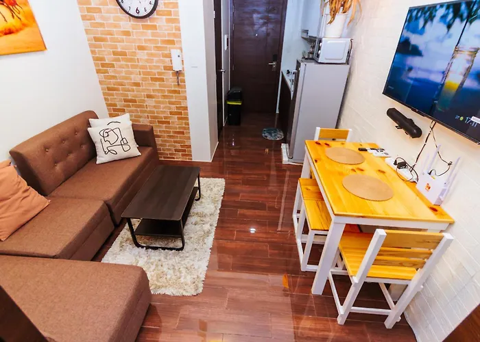Apartment Serene Trendy Cozy Makati Fun Swim Gym Netflix 4047 *