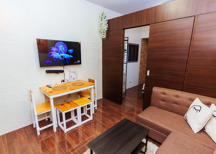 Serene Trendy Cozy Makati Fun Swim Gym Netflix 4047 Apartment