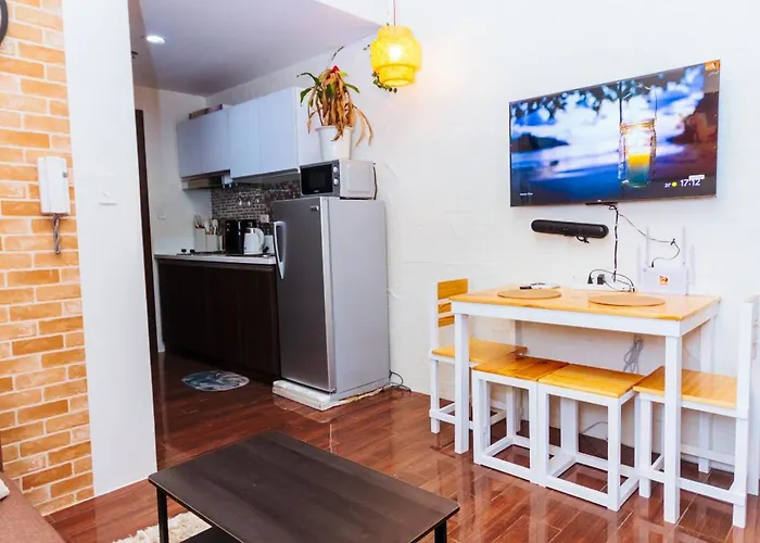 Serene Trendy Cozy Makati Fun Swim Gym Netflix 4047 Apartment
