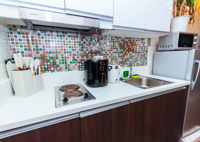 Serene Trendy Cozy Makati Fun Swim Gym Netflix 4047 Apartment Manila