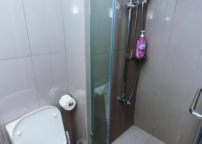 Serene Trendy Cozy Makati Fun Swim Gym Netflix 4047 Apartment *