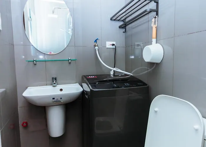 Apartment Serene Trendy Cozy Makati Fun Swim Gym Netflix 4047 Manila