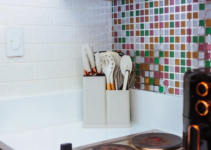 Serene Trendy Cozy Makati Fun Swim Gym Netflix 4047 Apartment