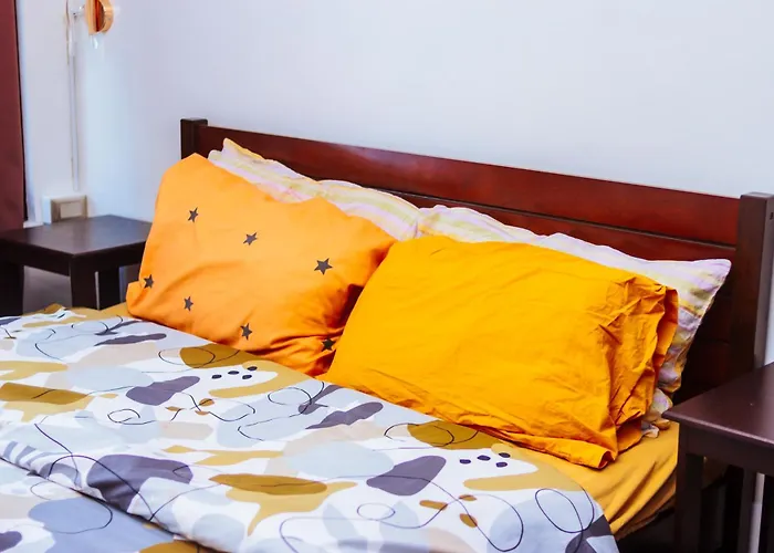 Apartment Serene Trendy Cozy Makati Fun Swim Gym Netflix 4047 Manila